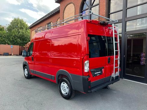 Used 2017 RAM ProMaster 2500 w/ Mopar Trailer Tow Group FWD image 5