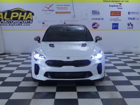 Used 2020 Kia Stinger GT2 AWD/4WD image 2