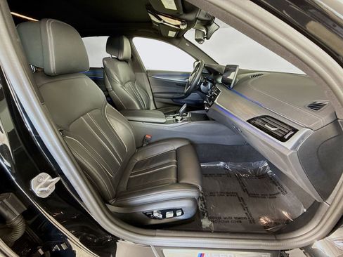 Certified 2023 BMW M550i xDrive w/ Executive Package image 30