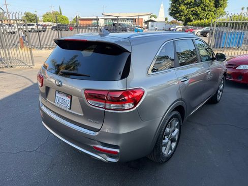 Used 2017 Kia Sorento SX FWD image 19