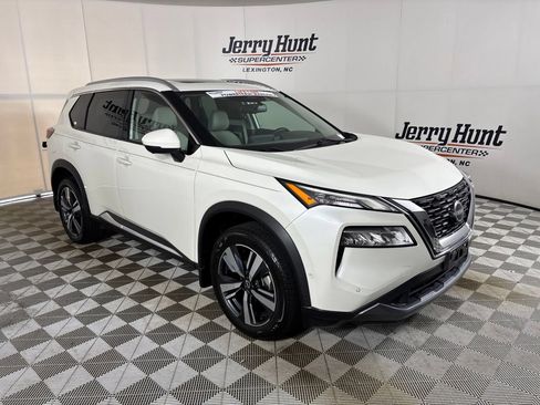 Used 2023 Nissan Rogue SL w/ SL Premium Package AWD/4WD image 4