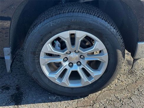 Used 2022 Chevrolet Silverado 1500 LTZ image 9