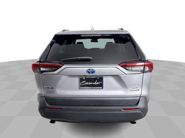 Used 2022 Toyota RAV4 XLE w/ Convenience Package AWD/4WD image 7