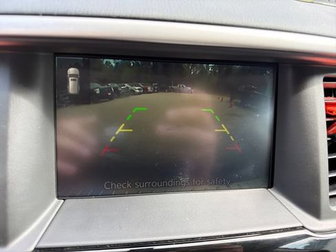 Used 2020 Nissan Pathfinder S AWD/4WD image 21