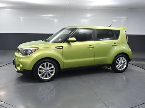 Used 2019 Kia Soul + w/ Audio Package FWD image 11