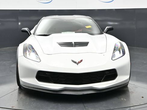 Used 2018 Chevrolet Corvette Z06 RWD image 2