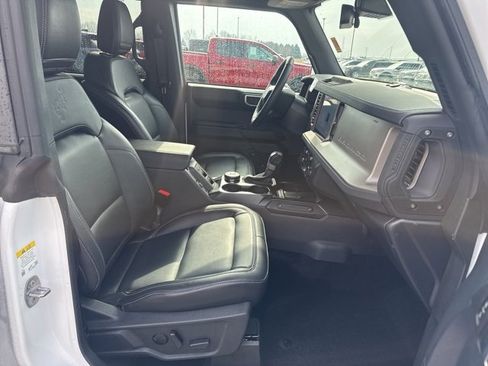 Used 2025 Ford Bronco Outer Banks image 16