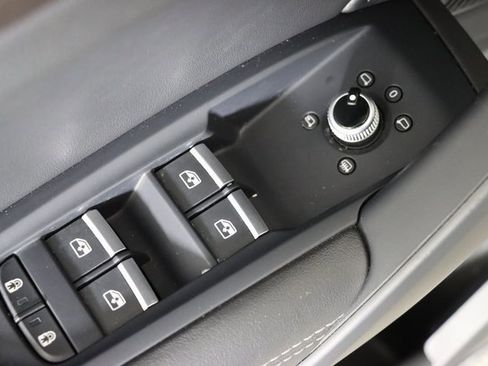 Used 2022 Audi Q5 2.0T Premium Plus image 18