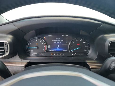 Used 2023 Ford Explorer Limited w/ Equipment Group 301A AWD/4WD image 16