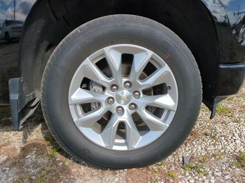 Used 2022 Chevrolet Silverado 1500 Custom image 11