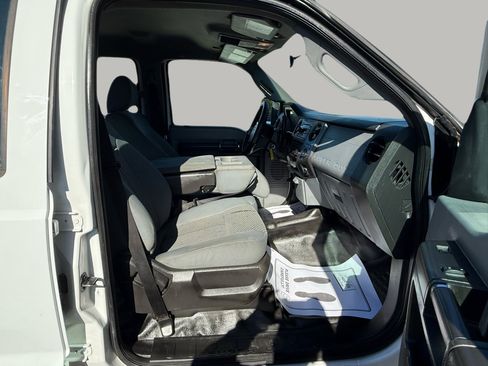 Used 2015 Ford F550 4x4 Crew Cab Super Duty image 19