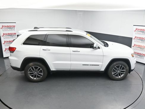 Used 2017 Jeep Grand Cherokee Limited AWD/4WD image 31