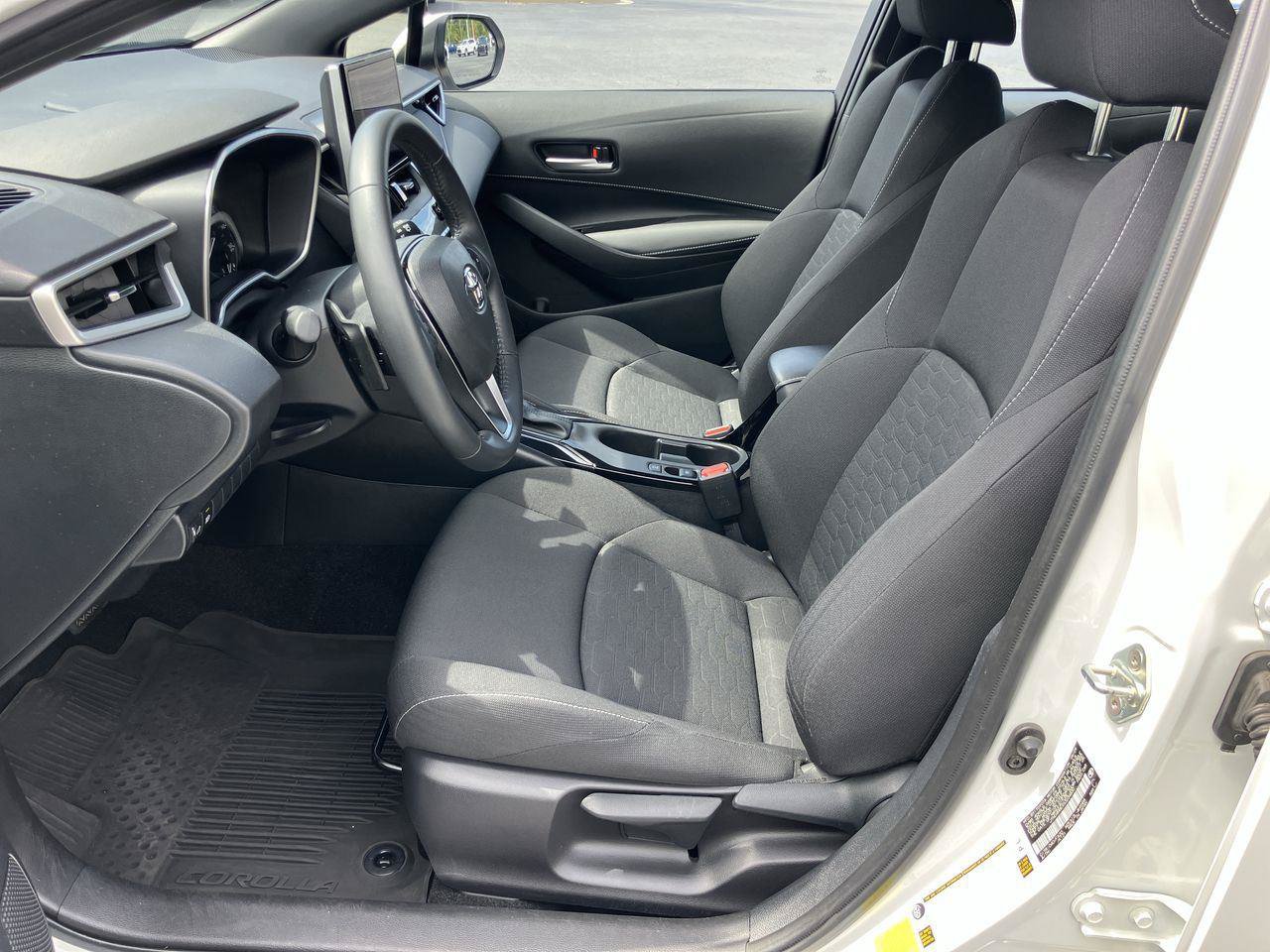 Certified 2025 Toyota Corolla SE FWD image 12