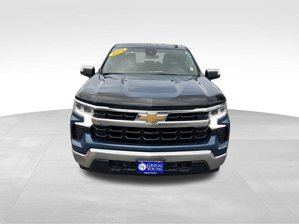 Used 2024 Chevrolet Silverado 1500 LT AWD/4WD image 10