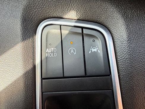 Used 2021 Cadillac Escalade Premium Luxury image 42