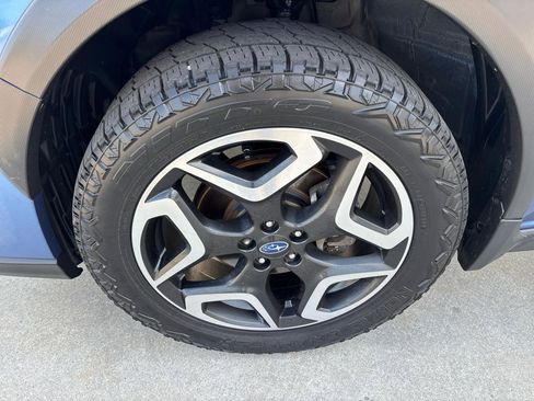 Used 2019 Subaru Crosstrek 2.0i Limited w/ Moonroof Package w/Navigation AWD/4WD image 11