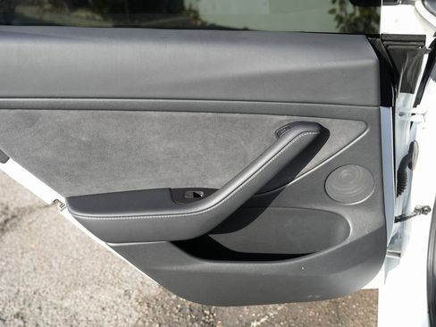 Used 2023 Tesla Model 3 Standard Range image 31