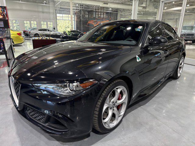 Used 2018 Alfa Romeo Giulia Quadrifoglio w/ Driver Assist Dynamic Package RWD image 1