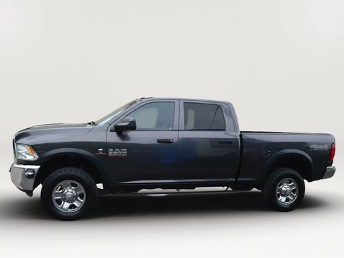Used 2018 RAM 2500 Tradesman w/ Chrome Appearance Group AWD/4WD image 5