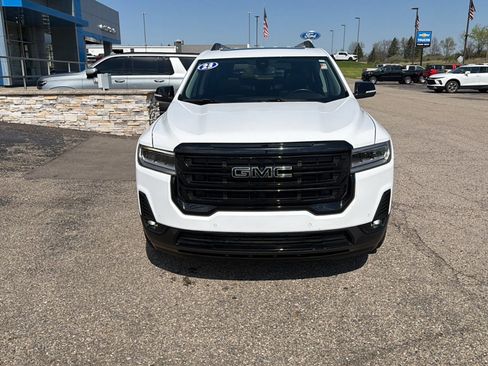 Used 2023 GMC Acadia SLT w/ Elevation Edition FWD image 2