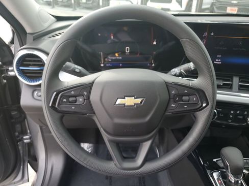 New 2026 Chevrolet Trax LT image 28