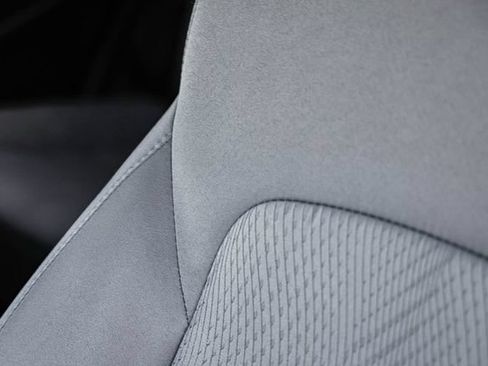 Used 2018 Hyundai Santa Fe Sport w/ 2.4L Value Package 02 FWD image 20