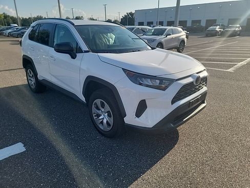 Certified 2021 Toyota RAV4 LE AWD/4WD image 2