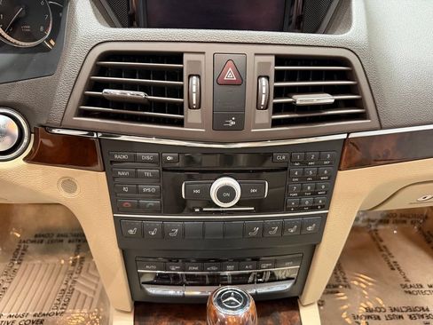 Used 2011 Mercedes-Benz E 350 Cabriolet image 34