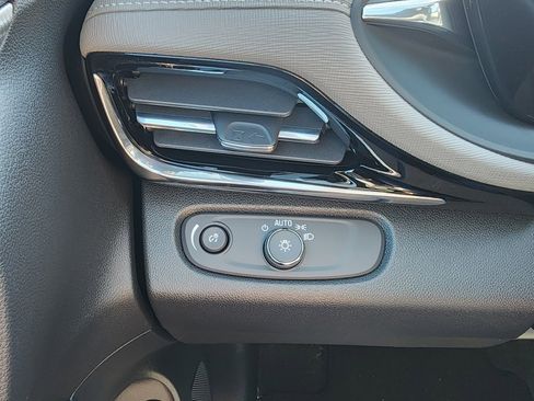 New 2026 Buick Envista Avenir image 18