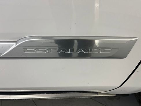Used 2017 Cadillac Escalade Platinum image 55