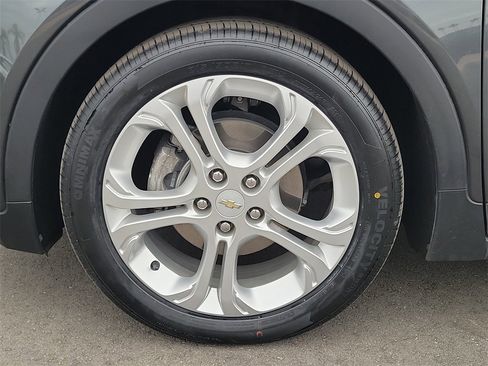 Used 2020 Chevrolet Bolt LT image 23