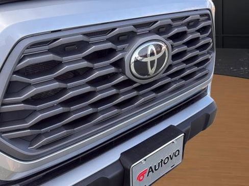 Used 2020 Toyota Tacoma TRD Off-Road w/ Technology Package image 14