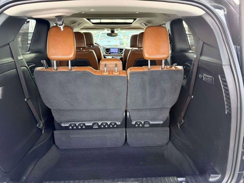 Used 2017 Chrysler Pacifica Limited FWD image 10