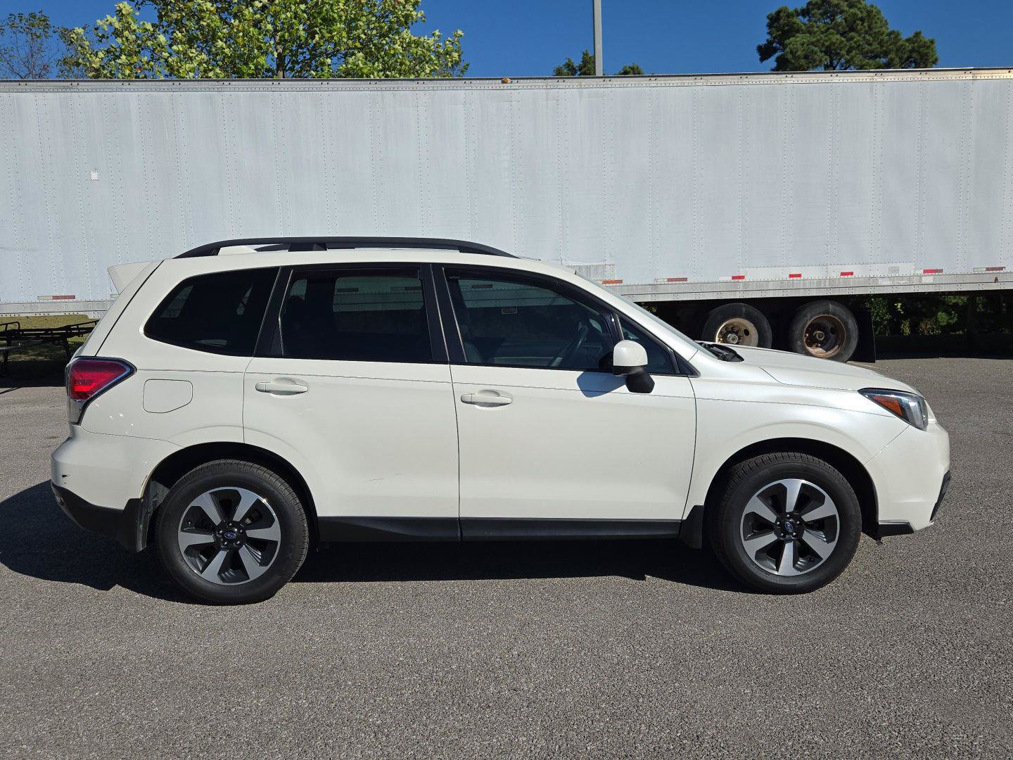 Used 2018 Subaru Forester 2.5i Premium w/ Protection Package #1 AWD/4WD image 8