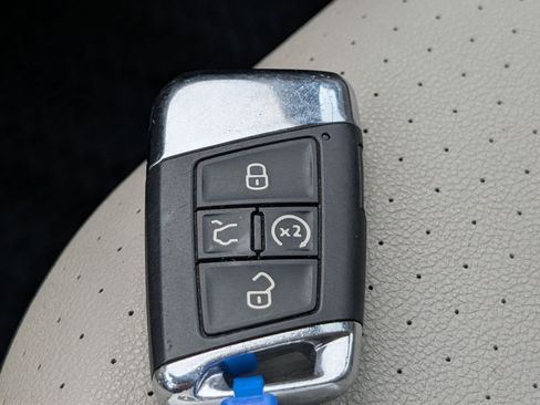 Used 2021 Volkswagen Atlas SEL FWD image 33