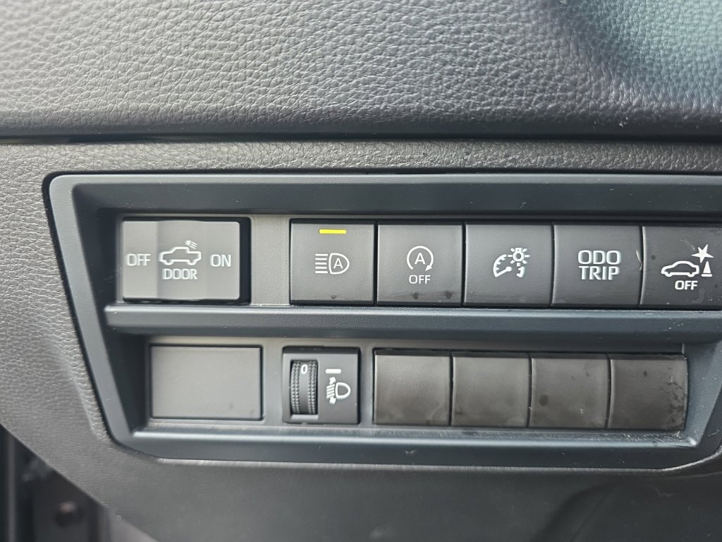 Used 2024 Toyota Tundra SR5 w/ SR5 Convenience Package AWD/4WD image 16