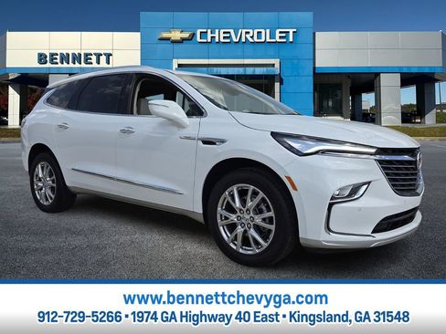 Used 2024 Buick Enclave Essence w/ Experience Buick Package image 1