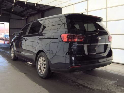 Used 2020 Kia Sedona LX image 4