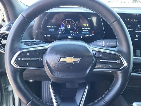 Used 2025 Chevrolet Equinox LT w/ Safety and Technology Package image 30