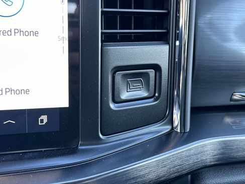 New 2026 Ford F250 Lariat w/ Black Appearance Package image 30