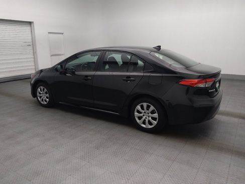 Used 2022 Toyota Corolla LE FWD image 3