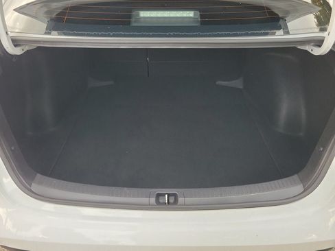 Used 2024 Toyota Corolla LE FWD image 8