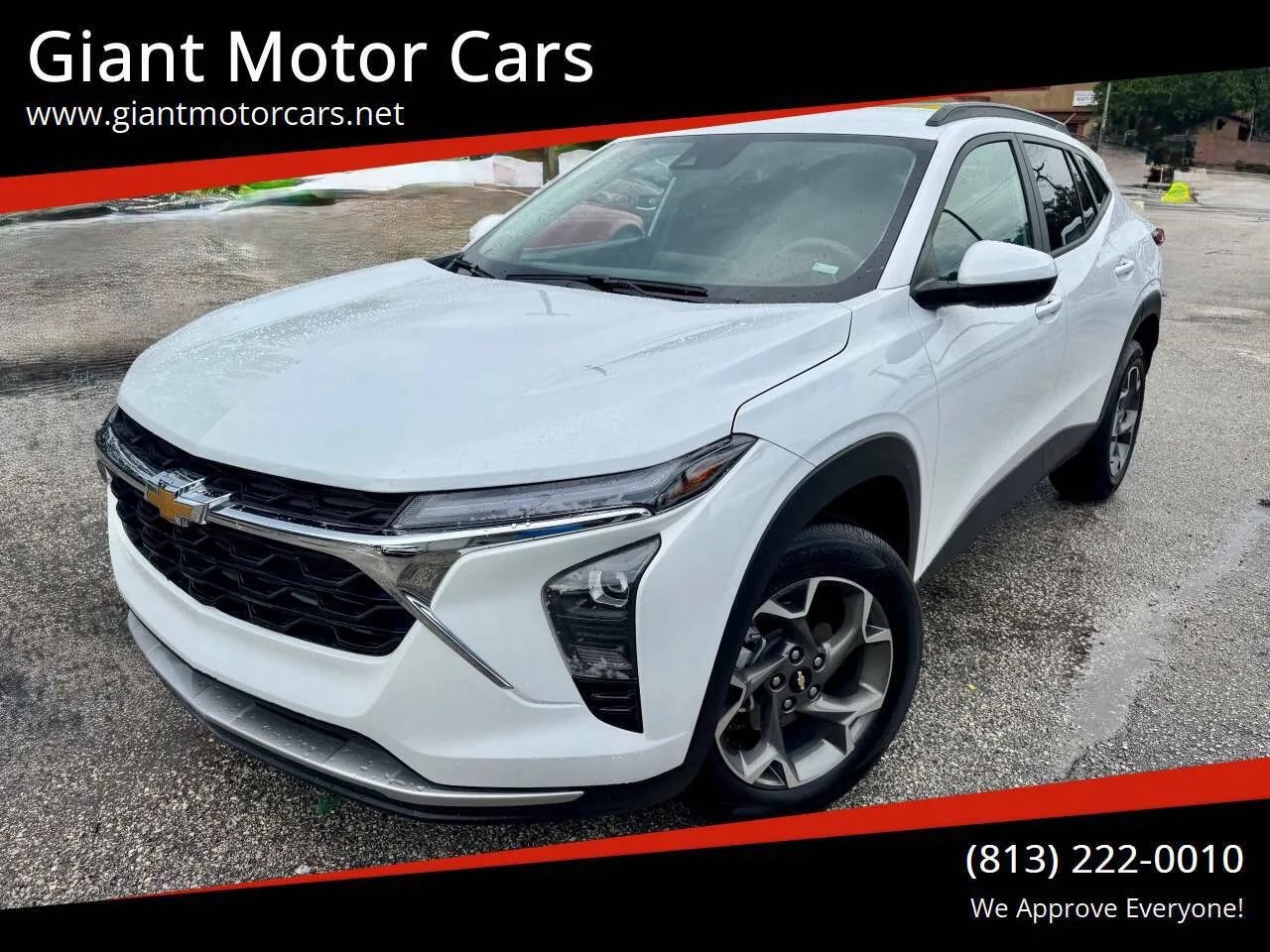 Used 2026 Chevrolet Trax LT FWD image 1
