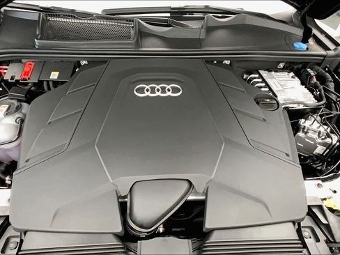 Used 2025 Audi Q7 3.0T Premium Plus image 16