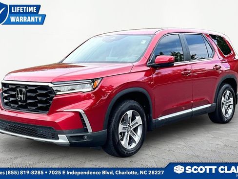 Used 2025 Honda Pilot EX-L image 3
