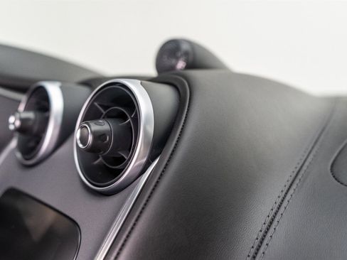 Used 2019 McLaren 570S Coupe RWD image 53