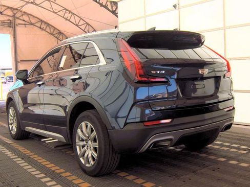 Used 2020 Cadillac XT4 Premium Luxury AWD/4WD image 4