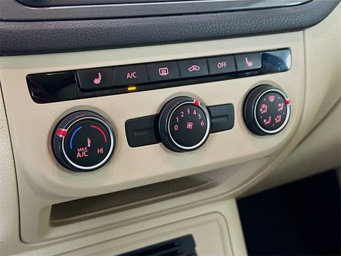 Used 2017 Volkswagen Tiguan Wolfsburg Edition image 15