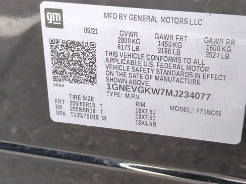 Used 2021 Chevrolet Traverse LT w/ LPO, Floor Liner Package image 35