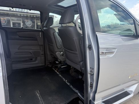 Used 2013 Honda Odyssey EX-L image 31